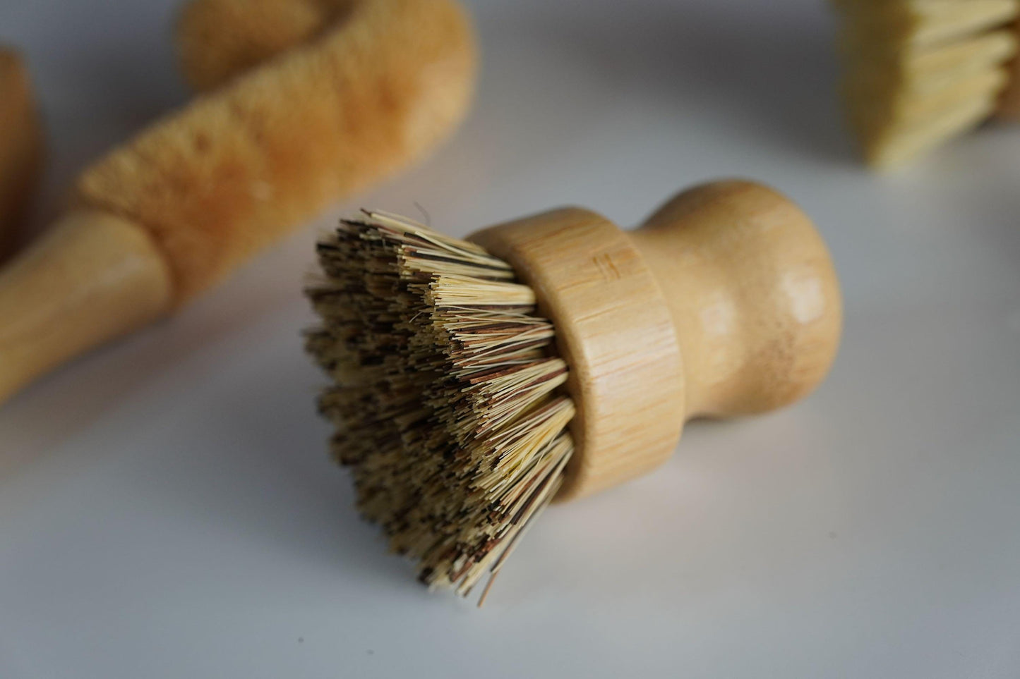 Sisal & Palm Pot Brush